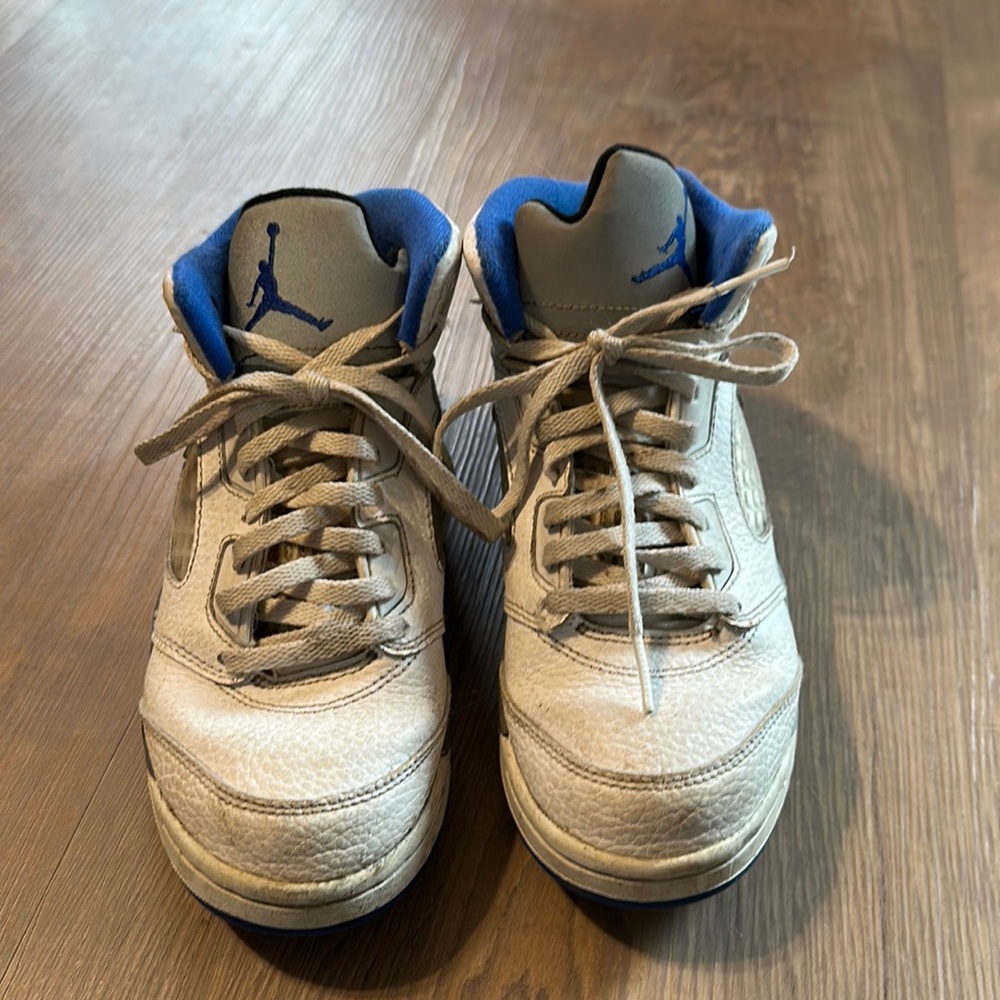 Retro Jordan 5s